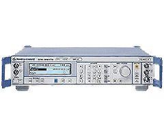 Použitý generátor signálu Rohde & Schwarz SMR20
